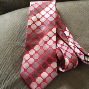Van Heusen tie